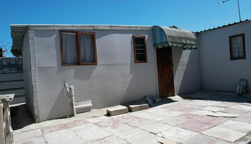 2 Bedroom Property for Sale in Portlands Western Cape